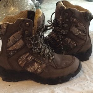 CAMO/ Thinsulate ultra boots